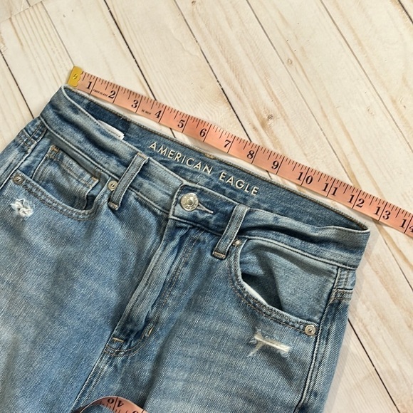 American Eagle Mom Jeans - Picture 9 of 11